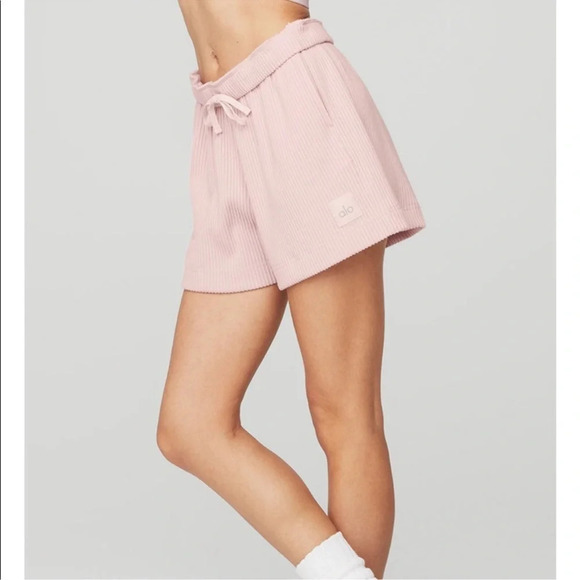 Alo Yoga Muse Shorts Ribbed Knit Sweat Short in Light Pink Small - Picture 6 of 7